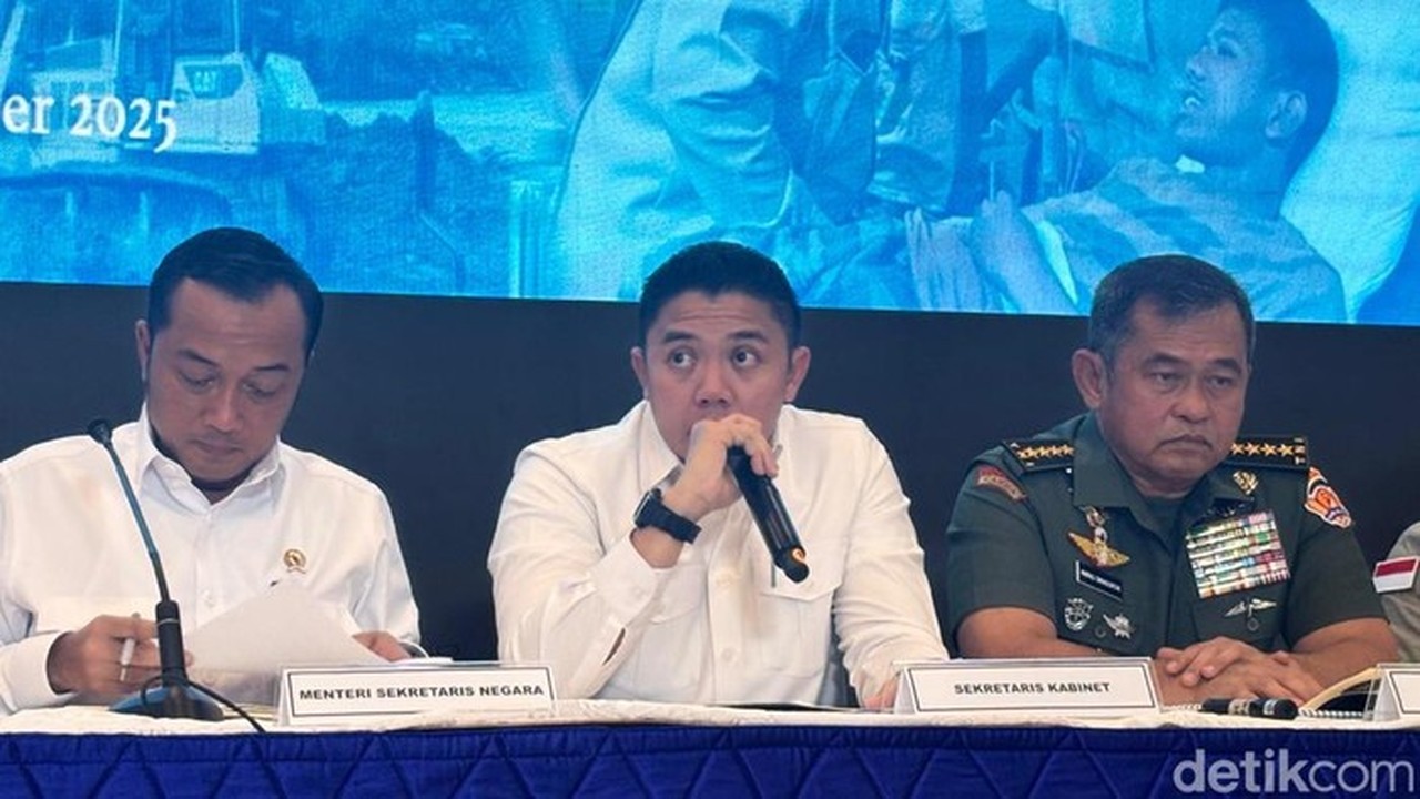 Seskab Teddy Indra Wijaya Beberkan Hasil Kerja Penanganan Bencana Sumatera dalam Sebulan