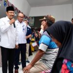 Mensos Pastikan Dapur Umum Terus Beroperasi, Sajikan 400 Ribu Porsi Makanan Tiap Hari untuk Korban Bencana