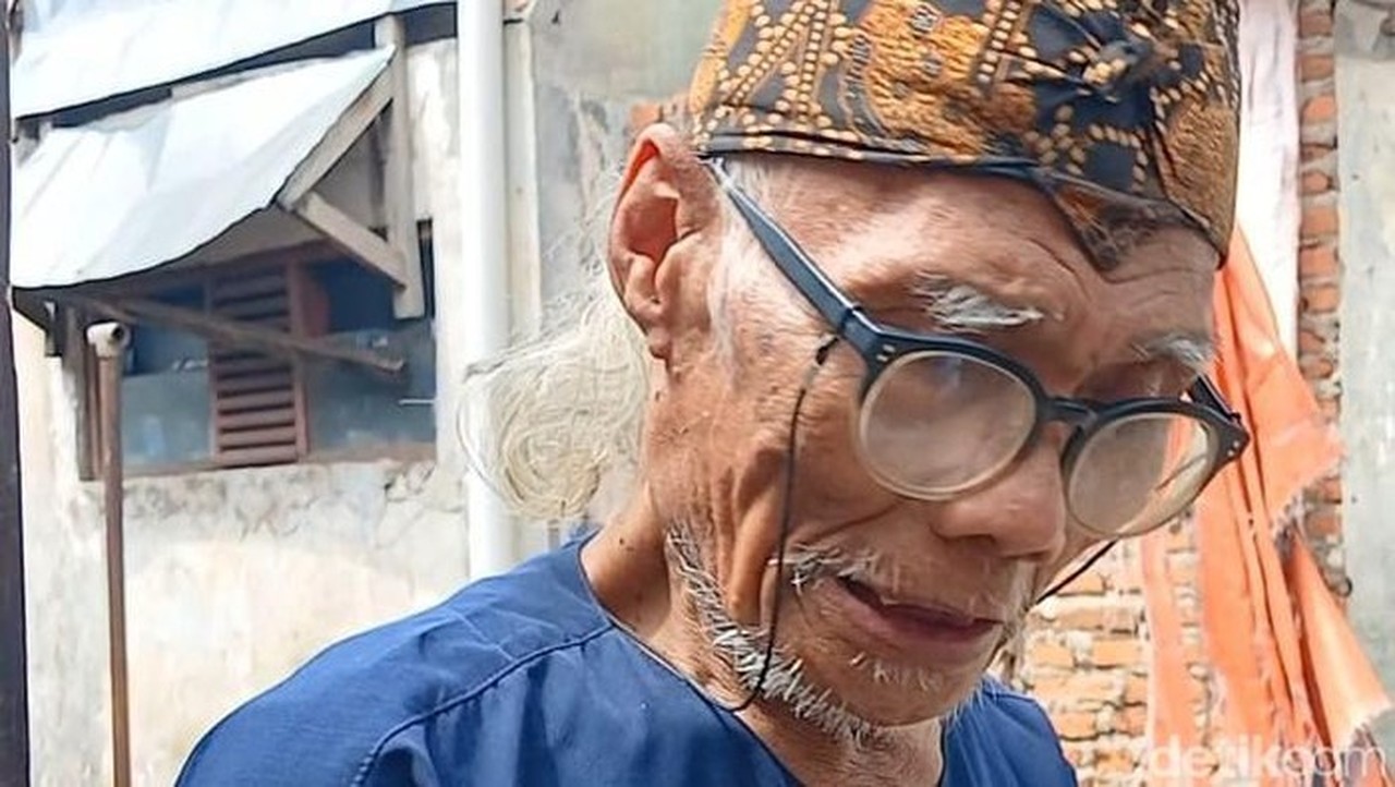 Rumah Aktor Senior Diding Boneng Roboh di Jakarta Pusat, Artis Lain Belum Banyak Tahu Rumah Aktor Senior Diding Boneng Roboh di Jakarta Pusat, Artis Lain Belum Banyak Tahu