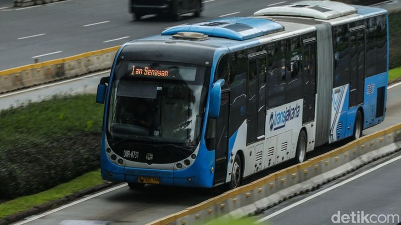 Pramono Anung Imbau Warga Jakarta Gunakan Transportasi Publik Sambut Tahun Baru 2026