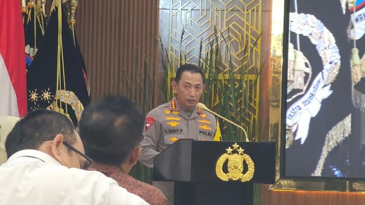 Kapolri Paparkan 10 Tantangan Indonesia 10 Tahun ke Depan: Cuaca Ekstrem hingga Ancaman AI Kapolri Paparkan 10 Tantangan Indonesia 10 Tahun ke Depan: Cuaca Ekstrem hingga Ancaman AI