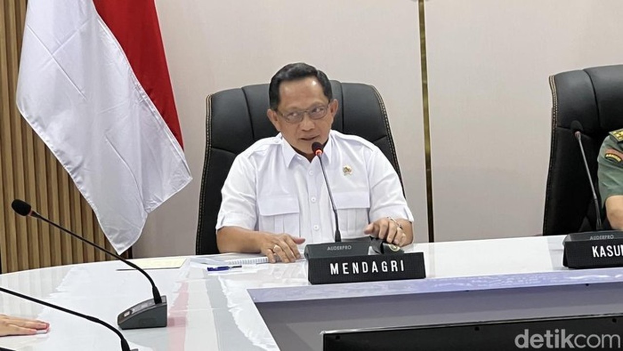 Tito Karnavian Pimpin Satgas Percepatan Rehabilitasi Bencana Sumatra, Petakan 52 Daerah Terdampak Tito Karnavian Pimpin Satgas Percepatan Rehabilitasi Bencana Sumatra, Petakan 52 Daerah Terdampak