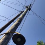 Misteri Tiang Listrik Dipukul Tengah Malam: Penanda Waktu untuk Pedagang dan Bangunkan Sahur