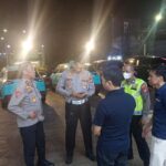 Apes Ganda: Taksi Listrik di Tangerang Ditabrak Mobil Lain, Lalu Tabrak Restoran