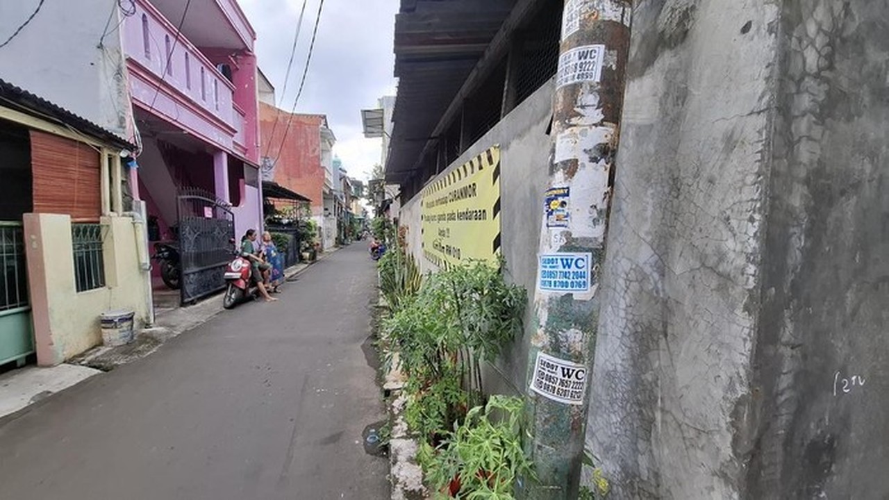 Tradisi Unik: Pukulan Tiang Listrik Tengah Malam Jadi Penanda Keamanan Lingkungan di Cengkareng Tradisi Unik: Pukulan Tiang Listrik Tengah Malam Jadi Penanda Keamanan Lingkungan di Cengkareng