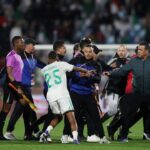 Timnas Aljazair ‘Serang’ Wasit hingga Lorong Stadion Usai Didepak Nigeria di Piala Afrika