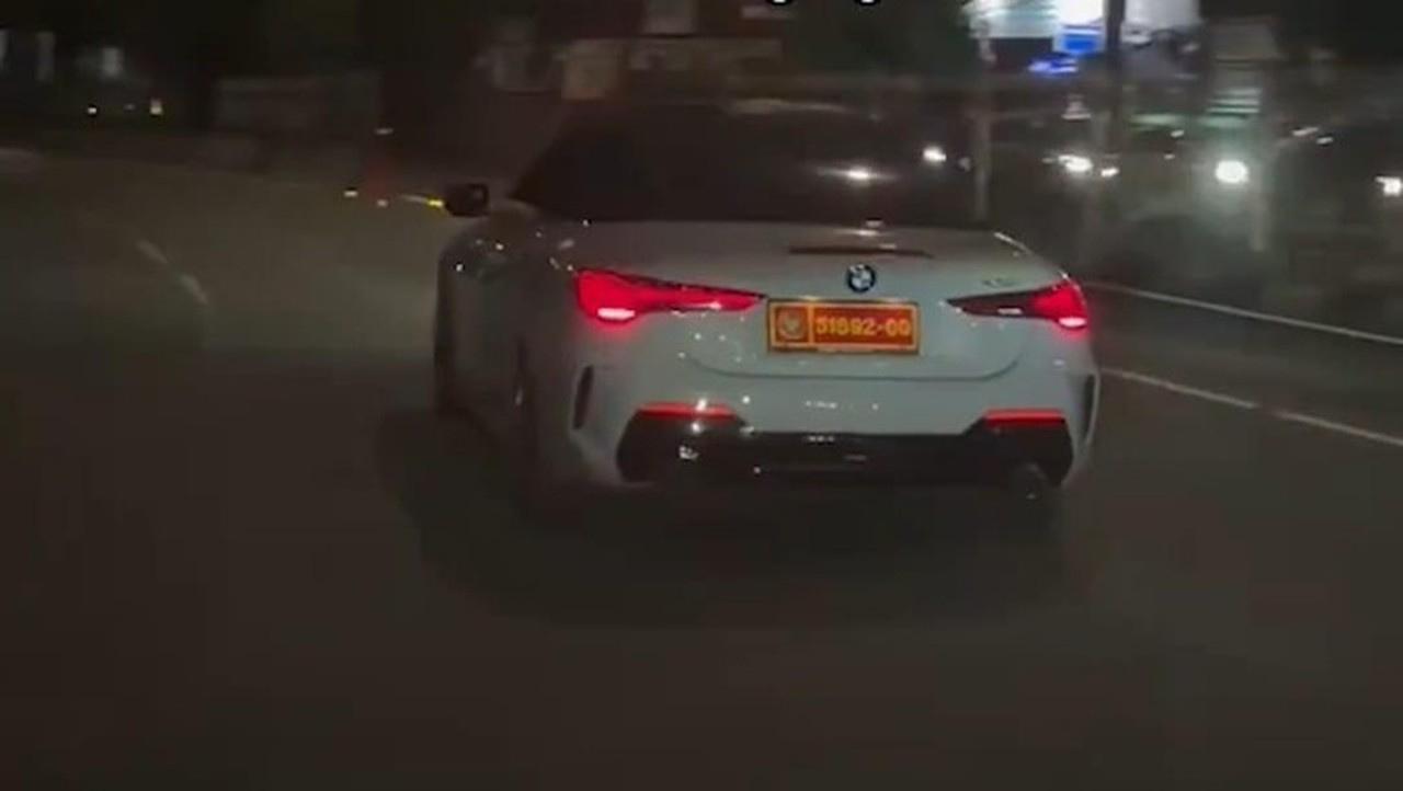 BMW Berpelat Dinas Palsu Beredar, Kementerian Pertahanan Tegaskan Tak Pernah Beri Izin BMW Berpelat Dinas Palsu Beredar, Kementerian Pertahanan Tegaskan Tak Pernah Beri Izin