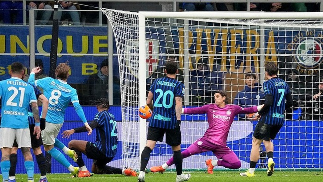 Klasemen Serie A: Inter Milan Kokoh di Puncak Usai Ditahan Imbang Napoli 2-2 Klasemen Serie A: Inter Milan Kokoh di Puncak Usai Ditahan Imbang Napoli 2-2