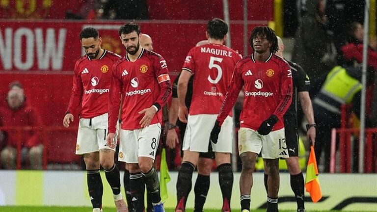 Mental Rapuh Manchester United Terbongkar Usai Tersingkir dari Piala FA Lawan Brighton Mental Rapuh Manchester United Terbongkar Usai Tersingkir dari Piala FA Lawan Brighton
