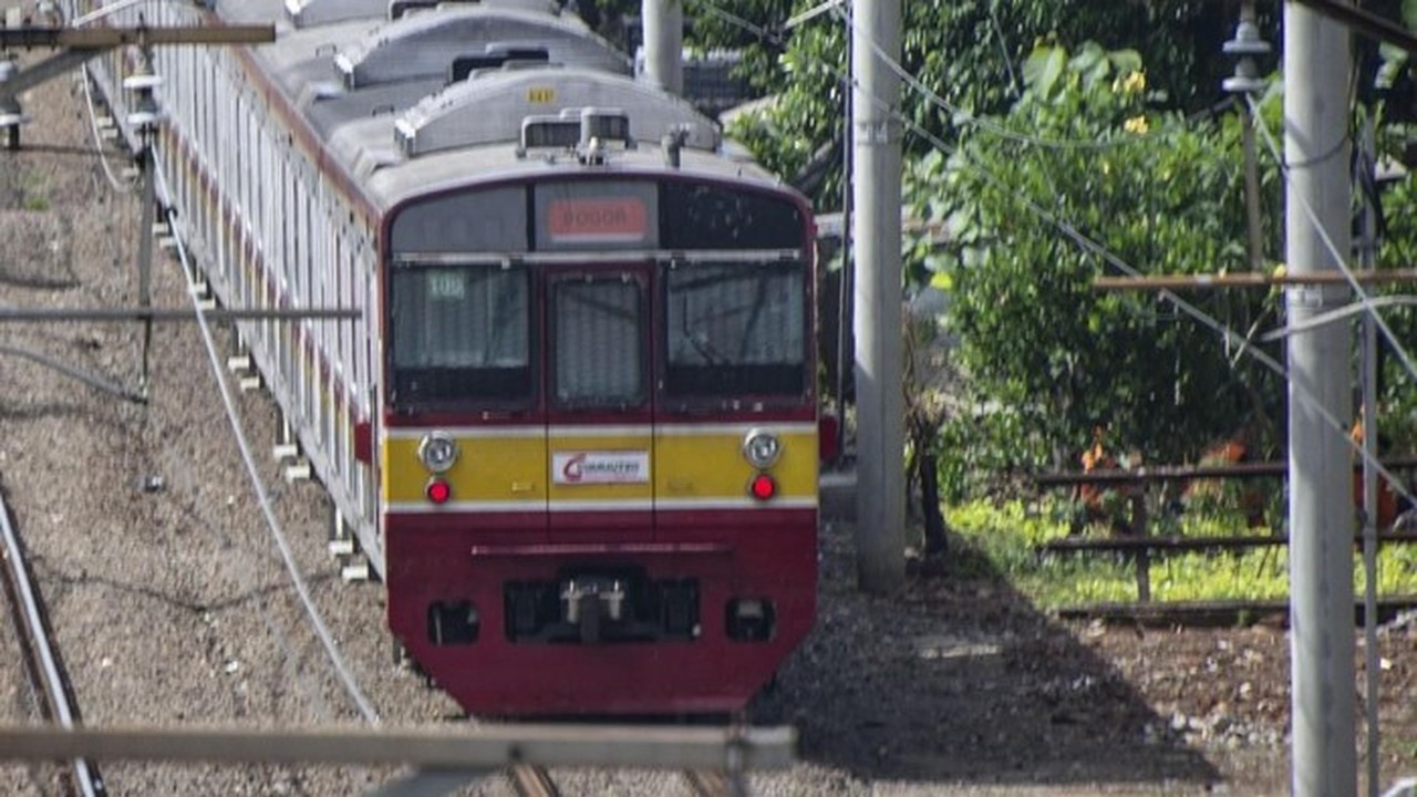 Banjir di Jalur Angke-Kampung Bandan, KRL Cikarang dan Tanjung Priok Alami Gangguan