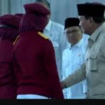 4 Siswa Sekolah Rakyat Beri Novel Karya Sendiri Langsung ke Presiden Prabowo
