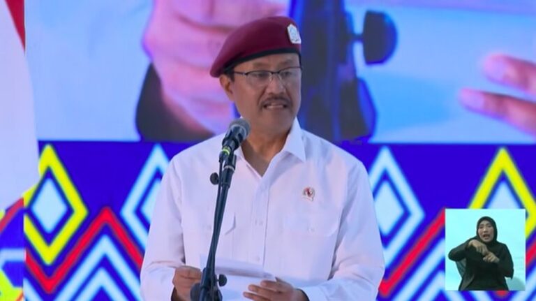 Gus Ipul: Lulusan Sekolah Rakyat Dibimbing Ikut Seleksi SMA Garuda dan Jadi Wirausaha Gus Ipul: Lulusan Sekolah Rakyat Dibimbing Ikut Seleksi SMA Garuda dan Jadi Wirausaha