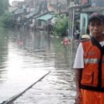 Banjir Luapan Kali Item Rendam Ratusan Rumah di Pademangan Timur, Warga Mengungsi