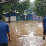 Hujan Deras, Kantor Samsat dan Bank di Sawangan Depok Terendam Banjir, Layanan Ditutup