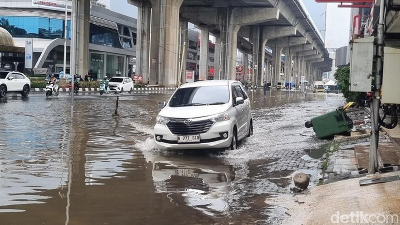 Banjir Kelapa Gading 2026: Warga Sebut Ketinggian Air Lebih Rendah Dibanding Tahun Lalu Banjir Kelapa Gading 2026: Warga Sebut Ketinggian Air Lebih Rendah Dibanding Tahun Lalu