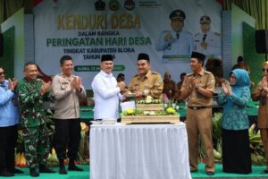 Dirjen PEID Hadiri Kendurian Hari Desa di Alun-alun Blora, Dukung Pembangunan Desa