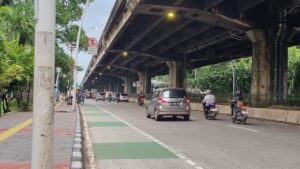 Banjir di Jalan Boulevard dan Yos Sudarso Jakarta Utara Surut, Lalu Lintas Normal Kembali