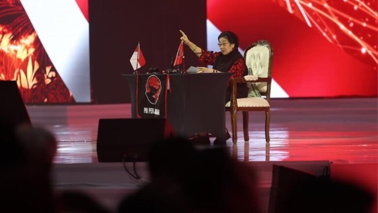Megawati Tegaskan PDIP Partai Penyeimbang, Kritik Kebijakan Pemerintah Bukan Musuh Personal