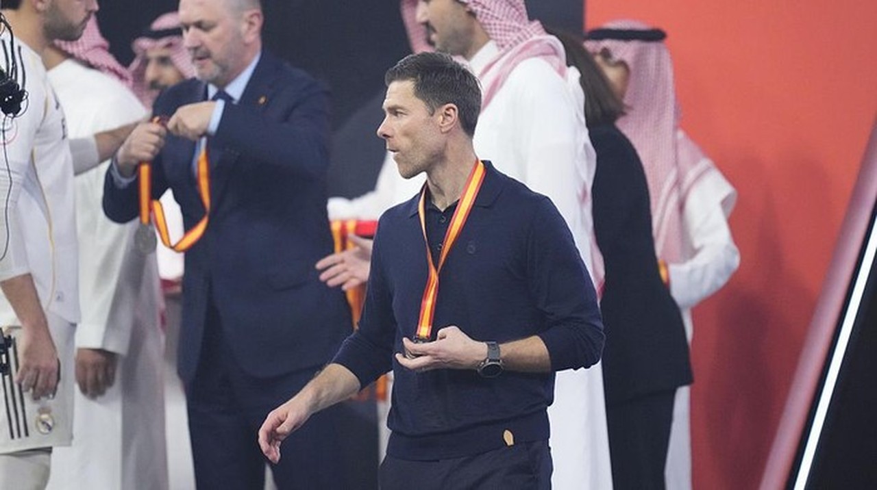 Xabi Alonso ‘Turut’ Perintah Kylian Mbappe Saat Tolak Guard of Honour Barcelona, Otoritas Pelatih Dipertanyakan