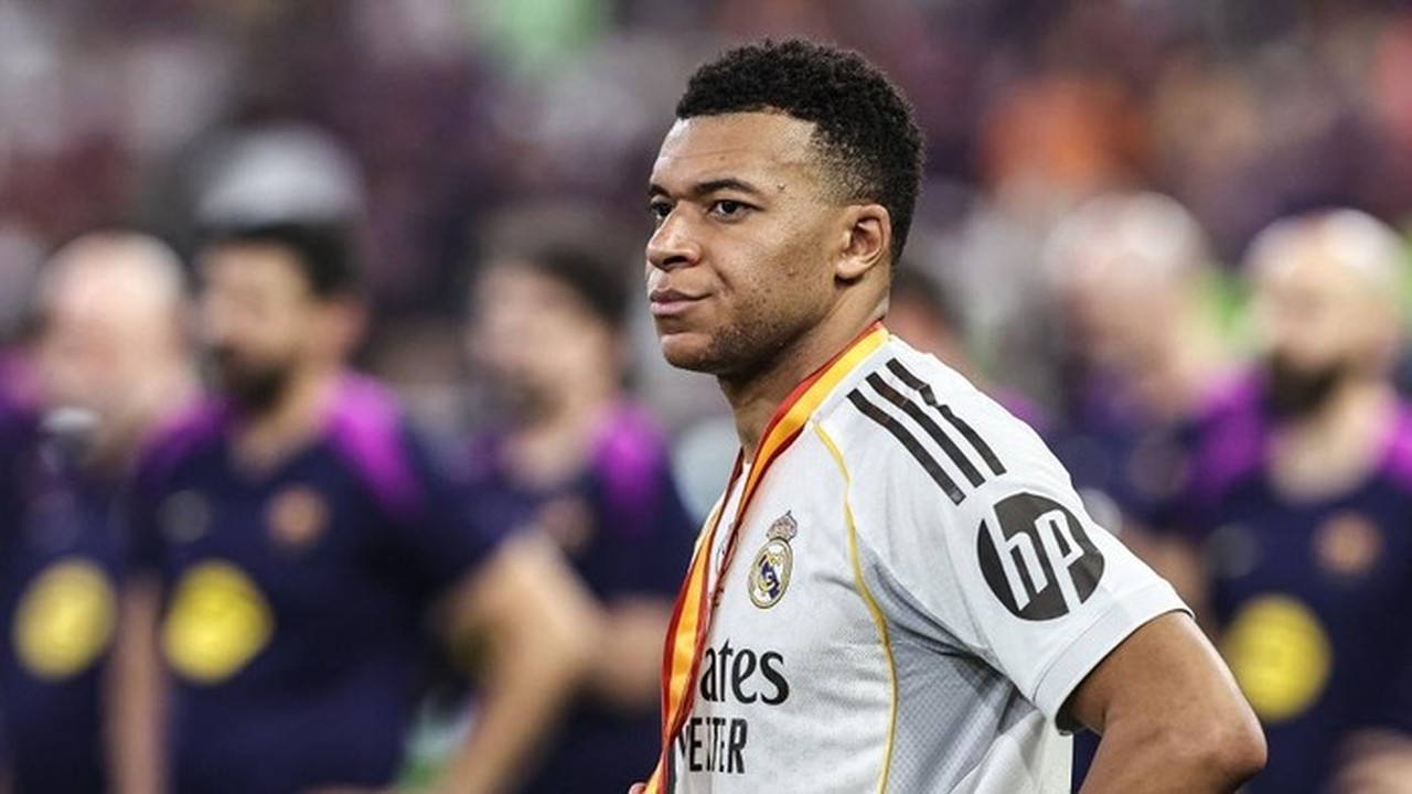 Joan Laporta Kecam Kylian Mbappe, Sindir Real Madrid Usai Final Piala Super Spanyol