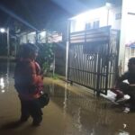 Kali Cimanceri Meluap, Banjir 60 Cm Rendam Ratusan Rumah di Bogor, Warga Mengungsi