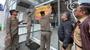 Kafe Tanpa Izin di Depok Disegel Satpol PP, Pelaku Usaha Diimbau Urus Perizinan