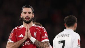 Dominik Szoboszlai Minta Maaf Usai Blunder yang Berujung Gol Barnsley di Piala FA