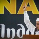 Habib Rizieq: Materi ‘Mens Rea’ Pandji Pragiwaksono Menistakan Agama Soal Salat
