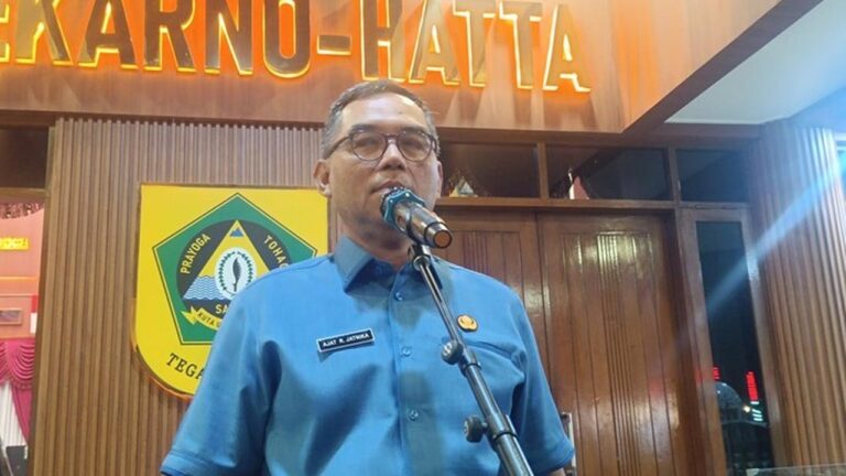 Pemkab Bogor Alokasikan Rp 100 Miliar untuk Pembangunan Jalur Khusus Kendaraan Tambang Pemkab Bogor Alokasikan Rp 100 Miliar untuk Pembangunan Jalur Khusus Kendaraan Tambang