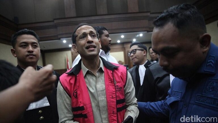 Saksi Ungkap Permintaan Bukti Tertulis Pengadaan Chromebook yang Tak Dipenuhi Saksi Ungkap Permintaan Bukti Tertulis Pengadaan Chromebook yang Tak Dipenuhi