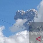 Gunung Marapi Erupsi Lagi, Kolom Abu Vulkanik Capai 1,6 Km di Sumatera Barat