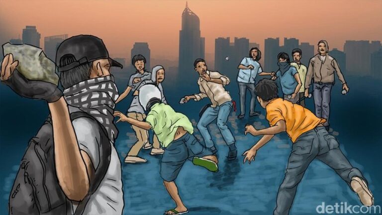 Tawuran Pecah di Jaktim, Polisi Bubarkan dengan Gas Air Mata Tanpa Korban Tawuran Pecah di Jaktim, Polisi Bubarkan dengan Gas Air Mata Tanpa Korban