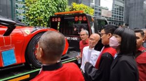 Hakim Cek Ferrari dan Harley Davidson di Sidang Kasus Suap Minyak Goreng