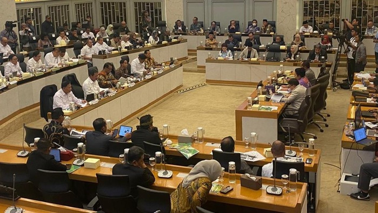 Menteri Kehutanan Usulkan Penambahan 21 Ribu Polisi Kehutanan untuk Perkuat Pengawasan Hutan