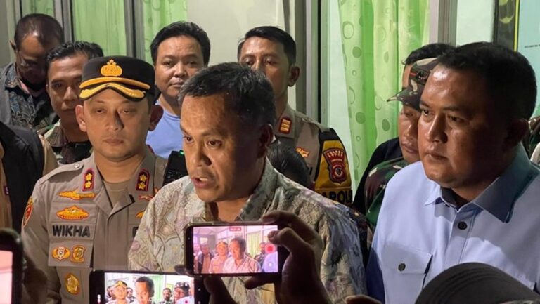 Antam Bantah Ledakan Tambang Emas Bogor, Asap Akibat Kayu Penyangga Terbakar Antam Bantah Ledakan Tambang Emas Bogor, Asap Akibat Kayu Penyangga Terbakar