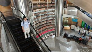 Anggaran Perpusnas 2026 Dipangkas 52%, DPR Pertanyakan Kemampuan Rawat Naskah Kuno