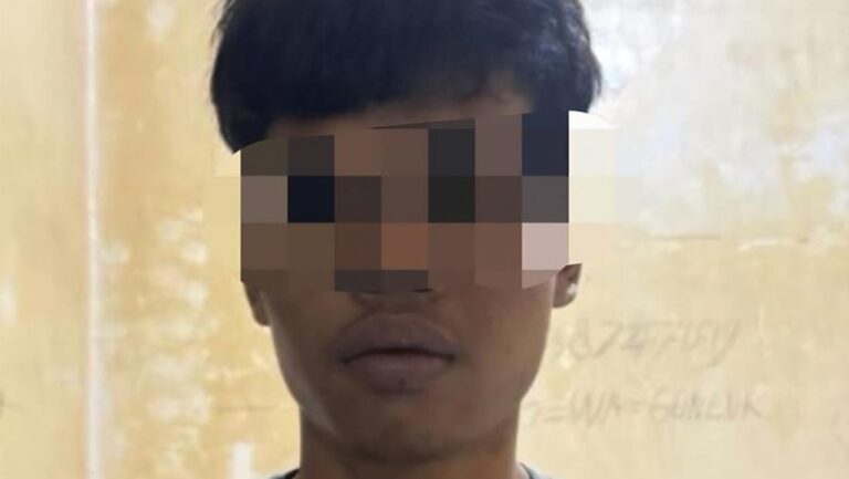 Pria Gondol Dua Gelang Emas di Pasar Cibinong, Berdalih Beli untuk Ibu