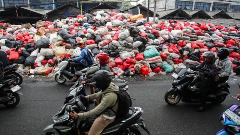 Sampah Tangsel Terkatung-katung Usai Pengolahan di Bogor Dihentikan Pemkab