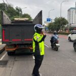 Truk Mogok di Tol Senayan Arah Slipi, Pengendara Diimbau Berhati-hati