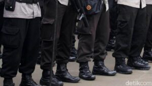 Ribuan Personel Gabungan Siaga Amankan Aksi Buruh di Monas Hari Ini