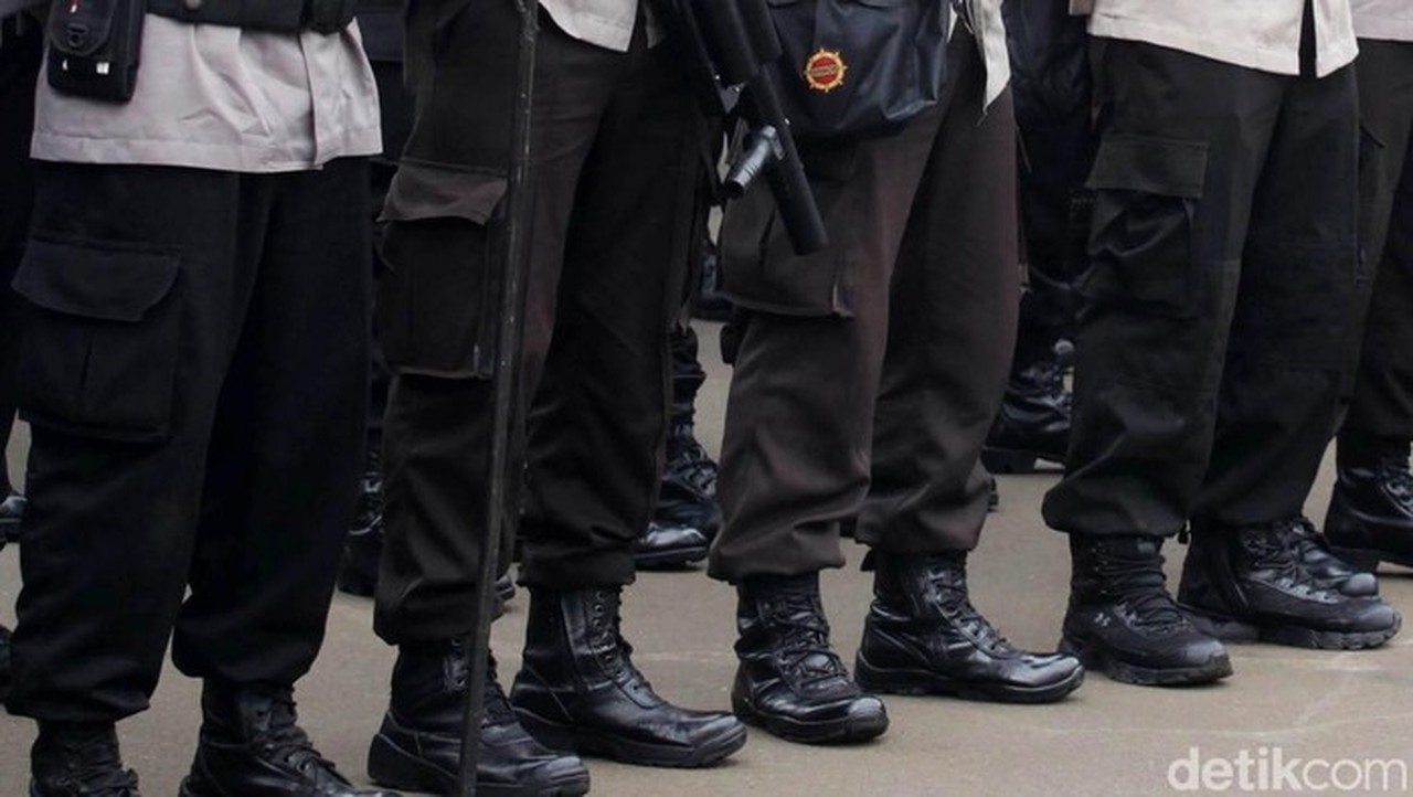 Ribuan Personel Gabungan Siaga Amankan Aksi Buruh di Monas Hari Ini