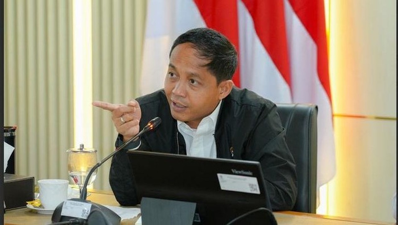 Buntut Bencana Sumatera, Menhut Moratorium Penebangan dan Pengangkutan Kayu