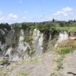 Lubang Raksasa Menganga di Aceh Tengah, Nyaris Sentuh Badan Jalan