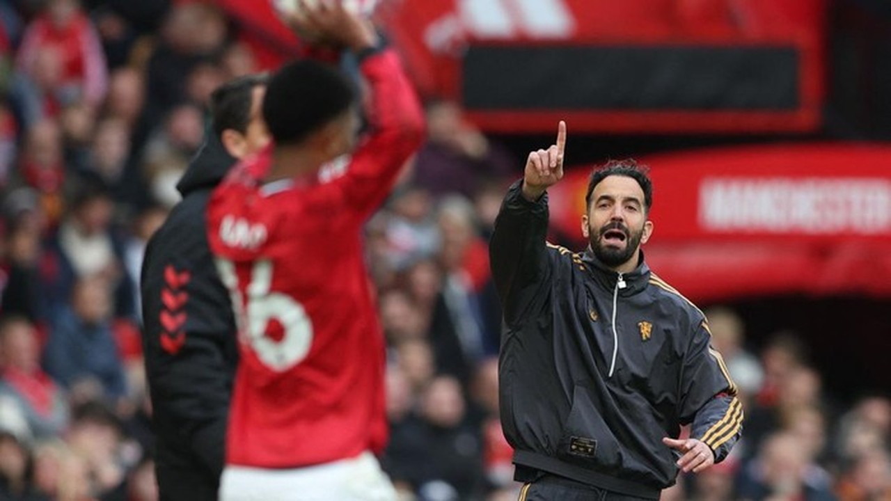 Jamie Carragher: Era Direktur Olahraga Berkuasa, Buktinya Pemecatan Amorim dan Maresca Jamie Carragher: Era Direktur Olahraga Berkuasa, Buktinya Pemecatan Amorim dan Maresca