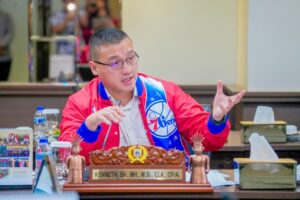 Kenneth PDIP Tegas Tolak Pilkada DKI Dipilih DPRD: Pengkhianatan Demokrasi!