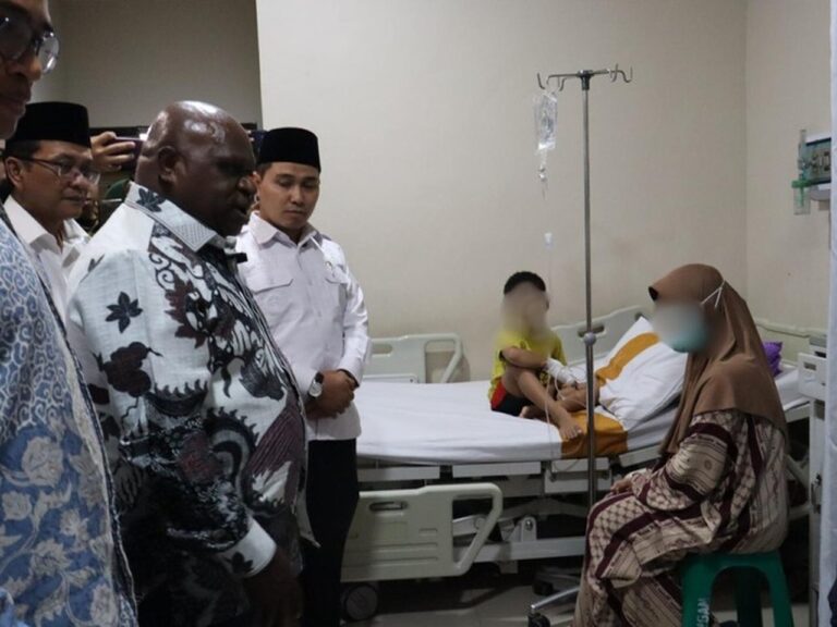 Menteri HAM Natalius Pigai: Satu Korban Keracunan MBG pun Tak Boleh Terjadi Menteri HAM Natalius Pigai: Satu Korban Keracunan MBG pun Tak Boleh Terjadi
