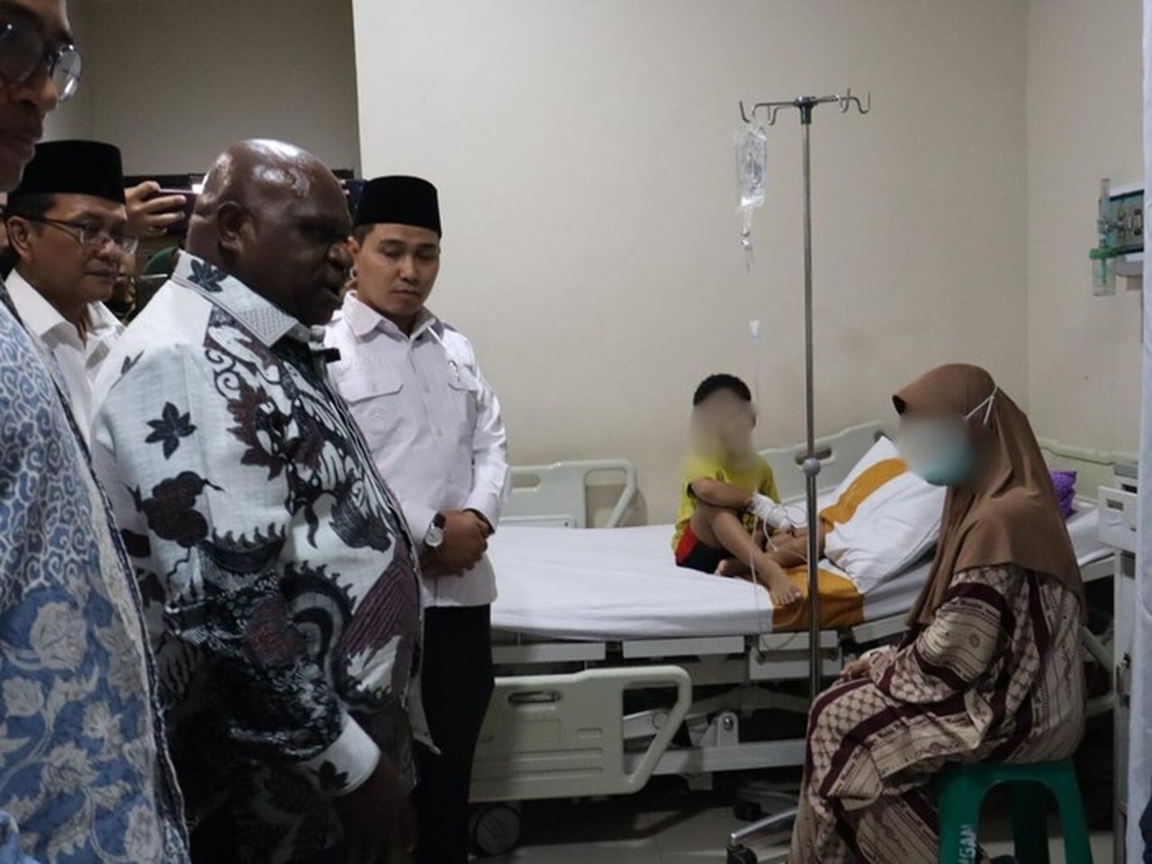 Menteri HAM Natalius Pigai: Satu Korban Keracunan MBG pun Tak Boleh Terjadi Menteri HAM Natalius Pigai: Satu Korban Keracunan MBG pun Tak Boleh Terjadi