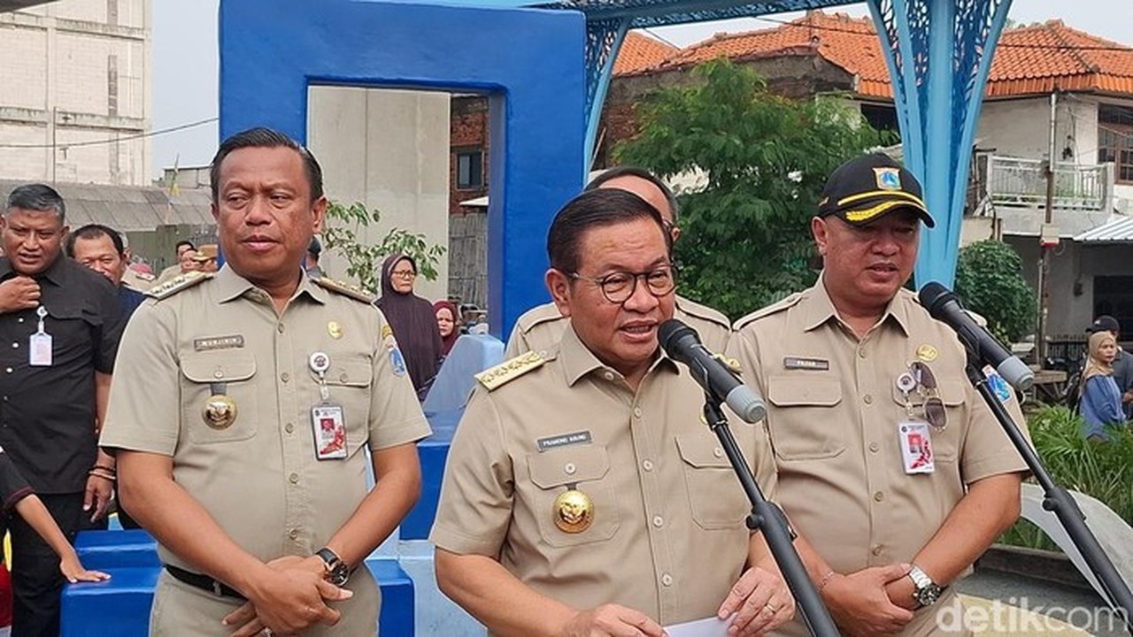 Gubernur DKI Jakarta Tinjau Taman Gapura Muka Cakung, Rencanakan Penambahan Fasilitas