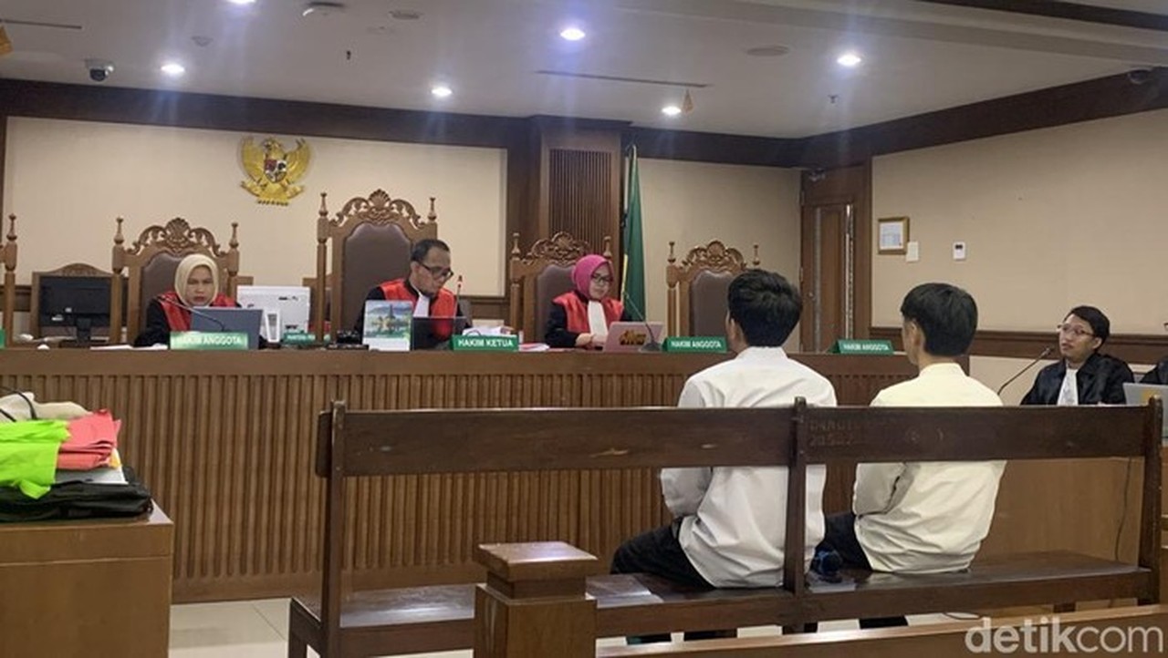 Empat Terdakwa Demo Ricuh Agustus 2025 Dituntut 10 Bulan hingga 1 Tahun Penjara