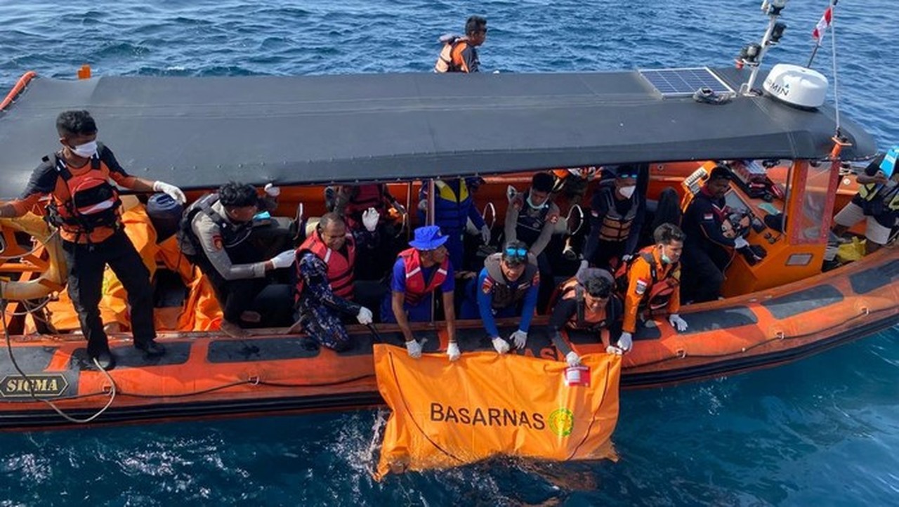 Jenazah Pelatih Valencia dan Anak Dikremasi di Bali, Abu Dibawa ke Spanyol Jenazah Pelatih Valencia dan Anak Dikremasi di Bali, Abu Dibawa ke Spanyol